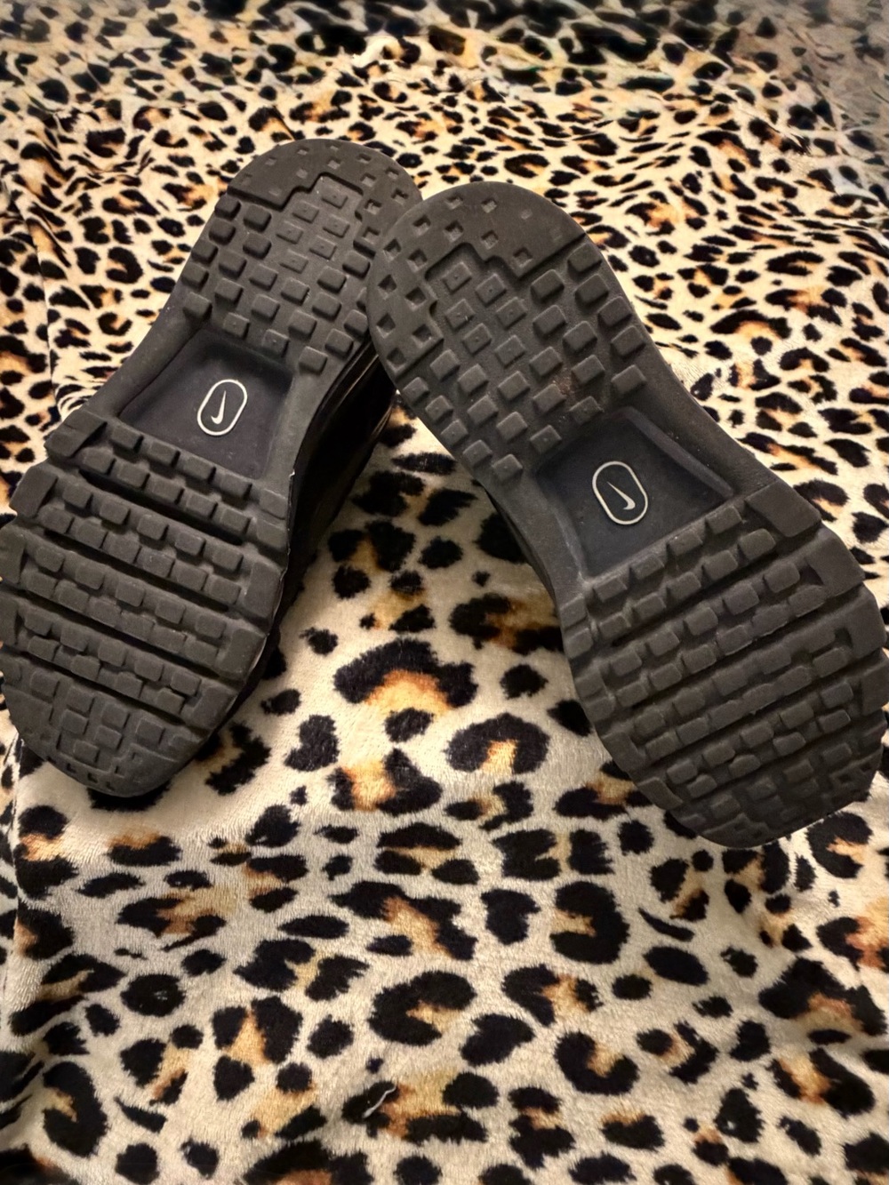 Nike Air Max Men’s Black Running Shoes - Picture 5 of 7